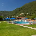 Ξενοδοχείο Menes 3*