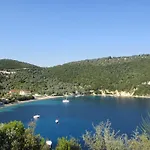 Menes Γένι