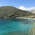 Ξενοδοχείο Menes 3*
