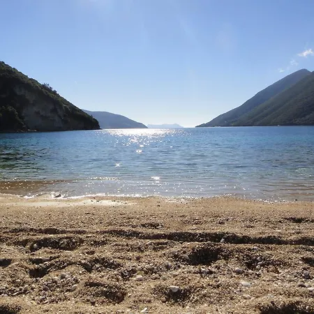 Menes Geni (Lefkada)
