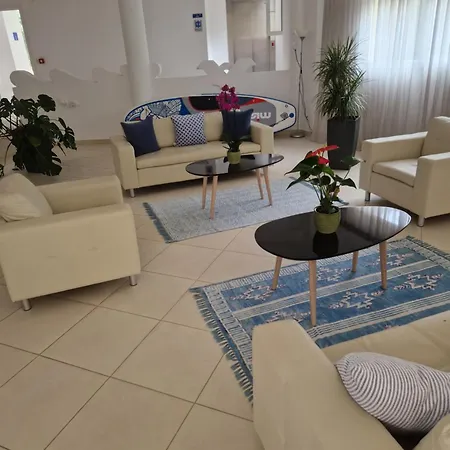 Menes Hotel Yénion