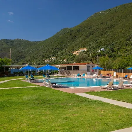 Ξενοδοχείο Menes 3*