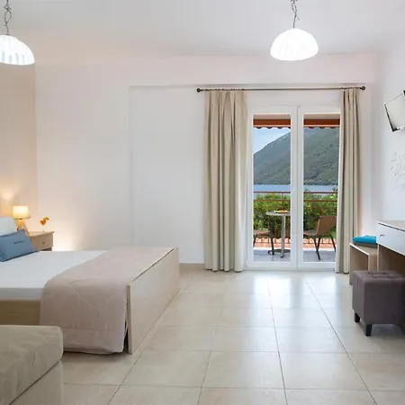 Menes Ξενοδοχείο 3*