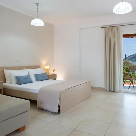 Ξενοδοχείο Menes 3*