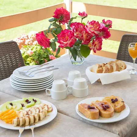 Menes Ξενοδοχείο