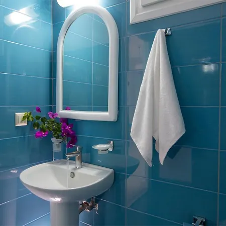 Menes Ξενοδοχείο