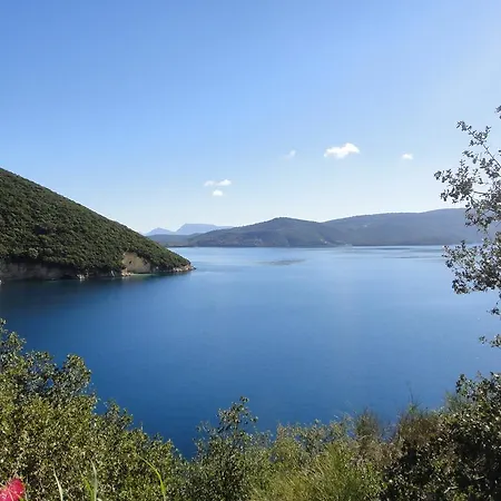 Menes Ξενοδοχείο